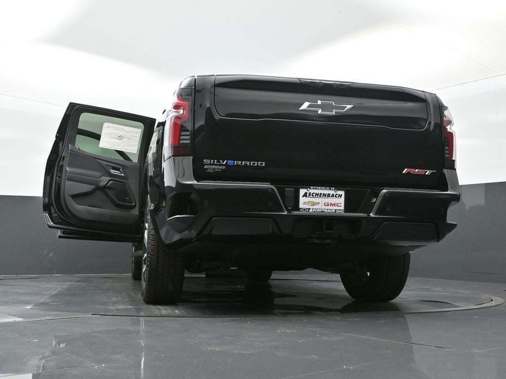 2024 Chevrolet Silverado EV RST