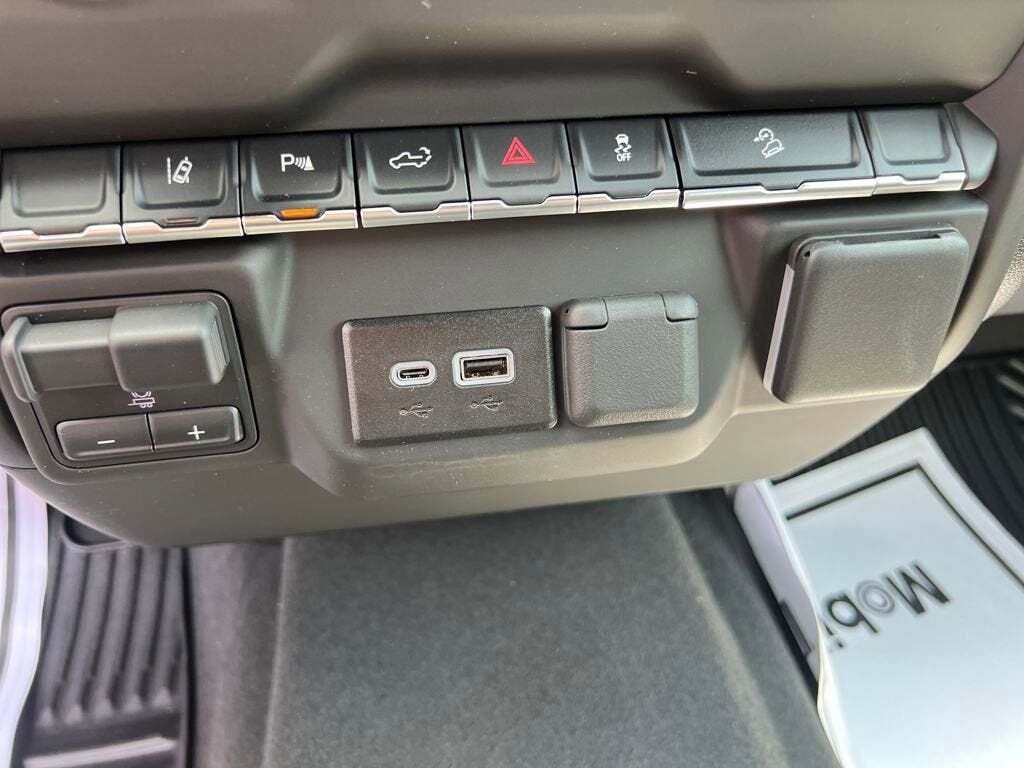 2025 Chevrolet Silverado 2500HD Custom