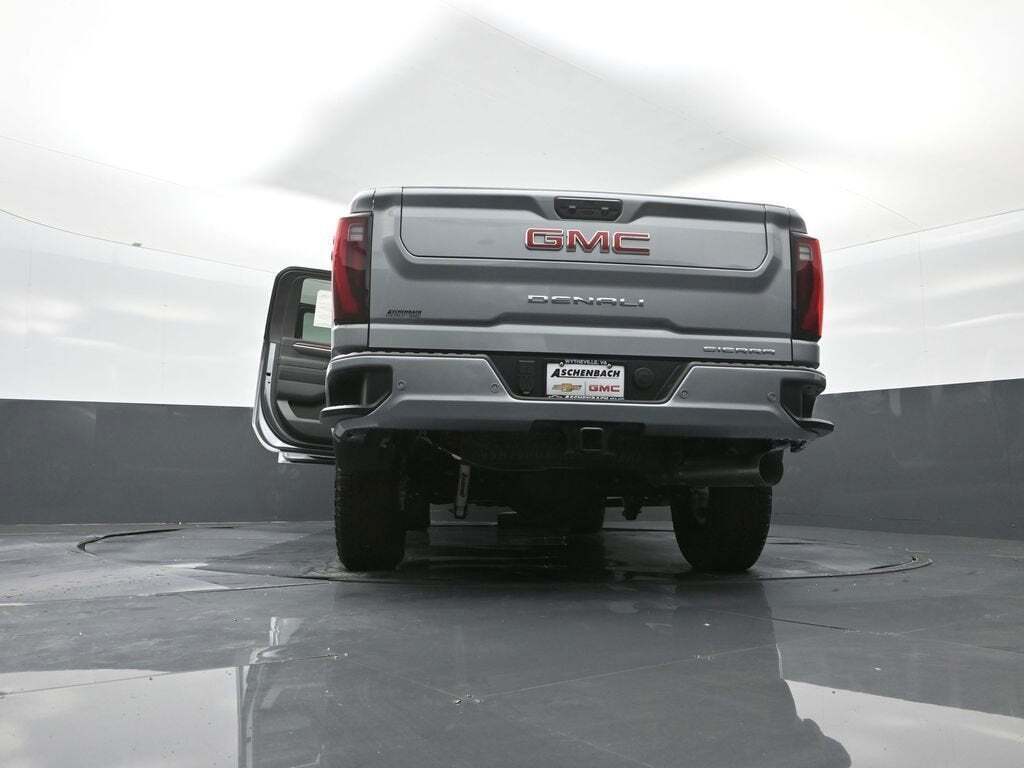 2025 GMC Sierra 2500HD Denali