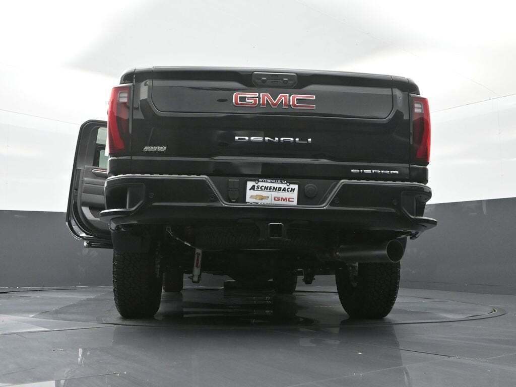 2025 GMC Sierra 2500HD Denali