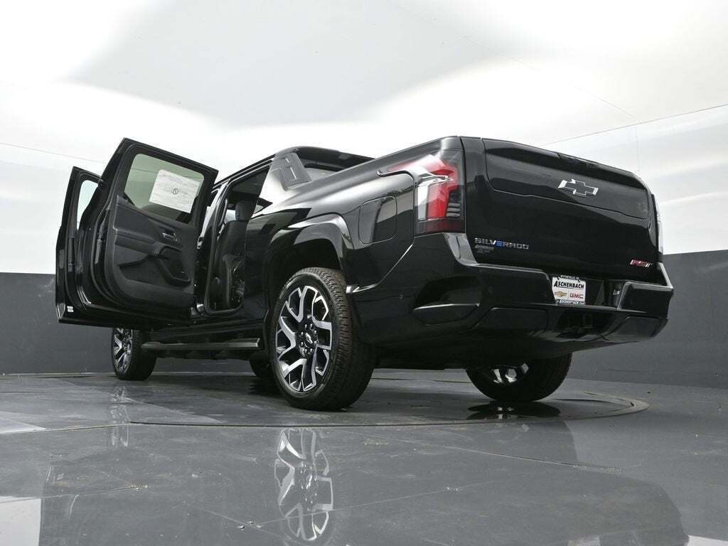 2024 Chevrolet Silverado EV RST