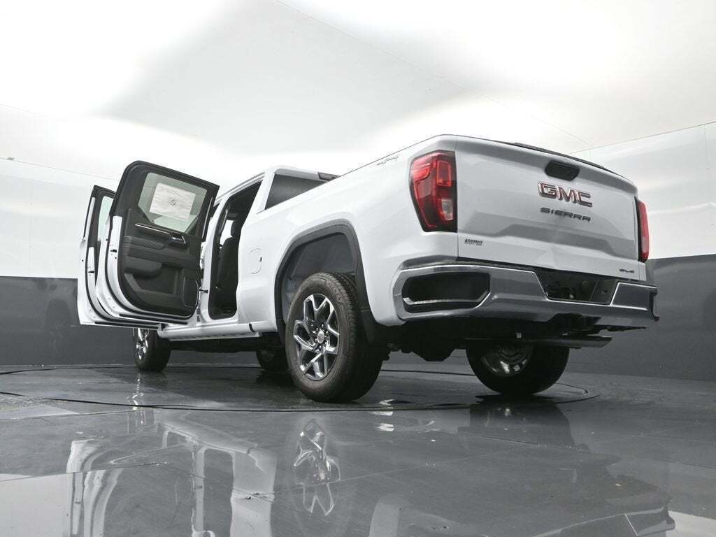 2025 GMC Sierra 1500 SLE