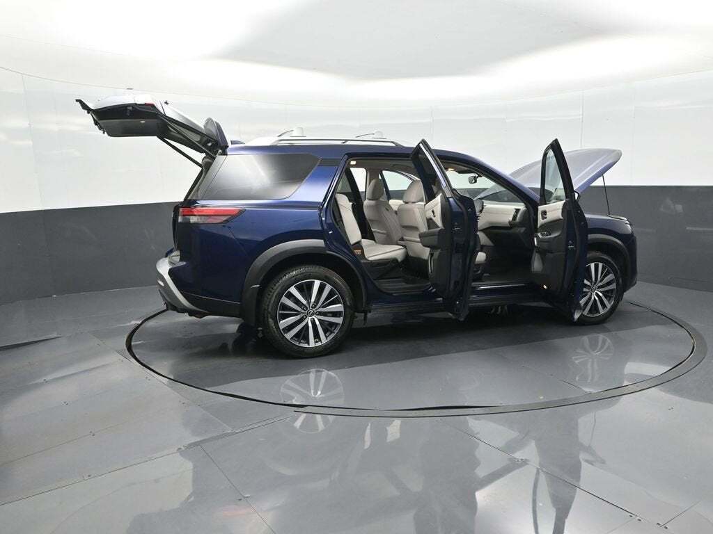 2022 Nissan Pathfinder Platinum