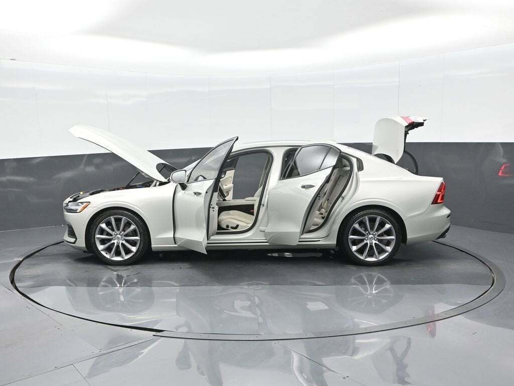 2019 Volvo S60 T5 Momentum