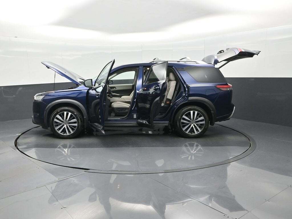 2022 Nissan Pathfinder Platinum