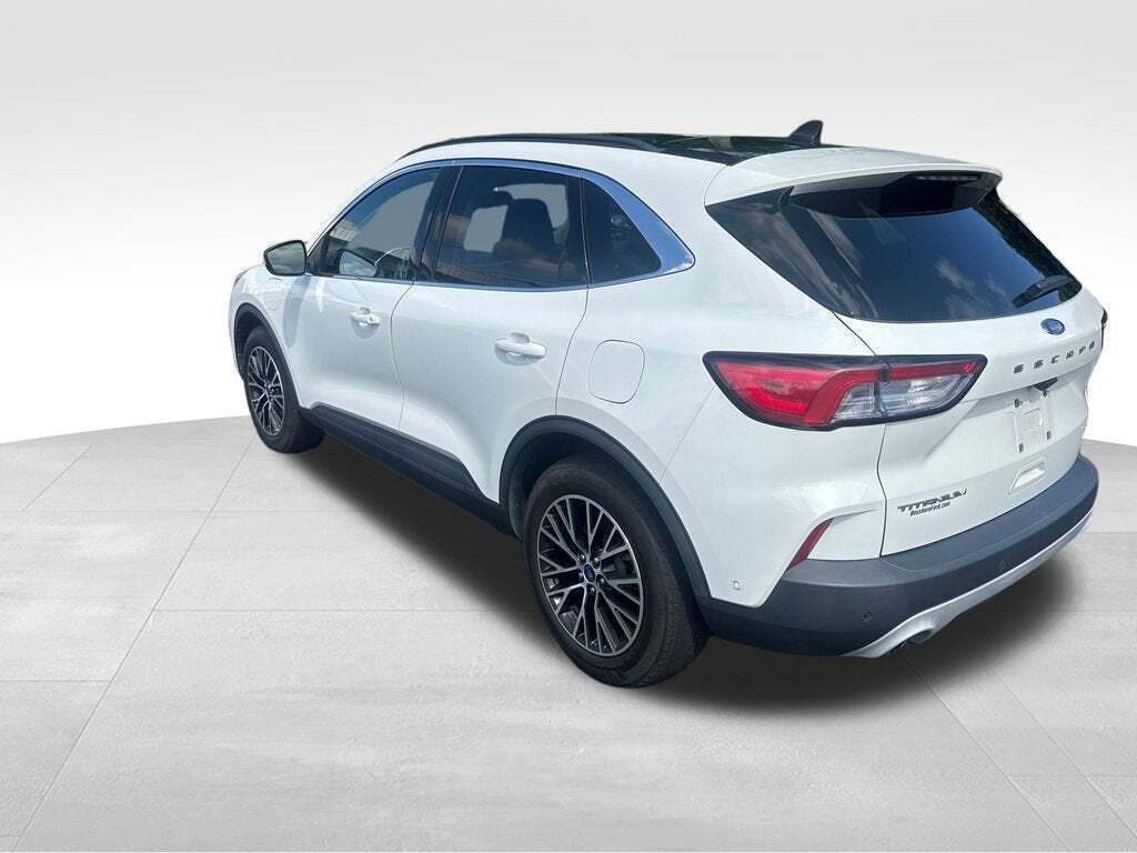 2022 Ford Escape Titanium