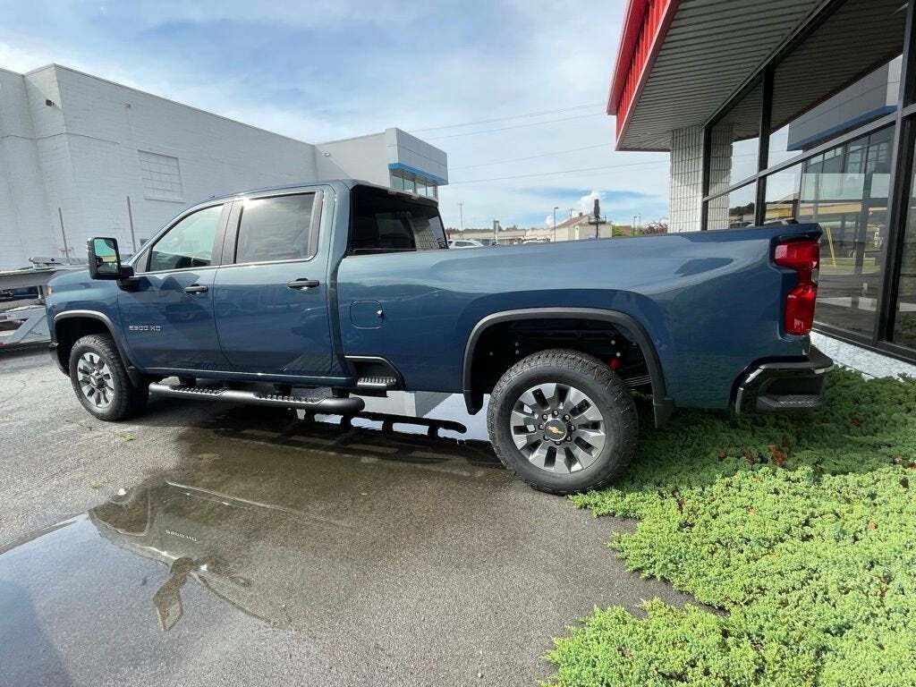2025 Chevrolet Silverado 2500HD Custom