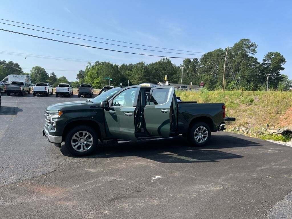 2025 Chevrolet Silverado 1500 LTZ