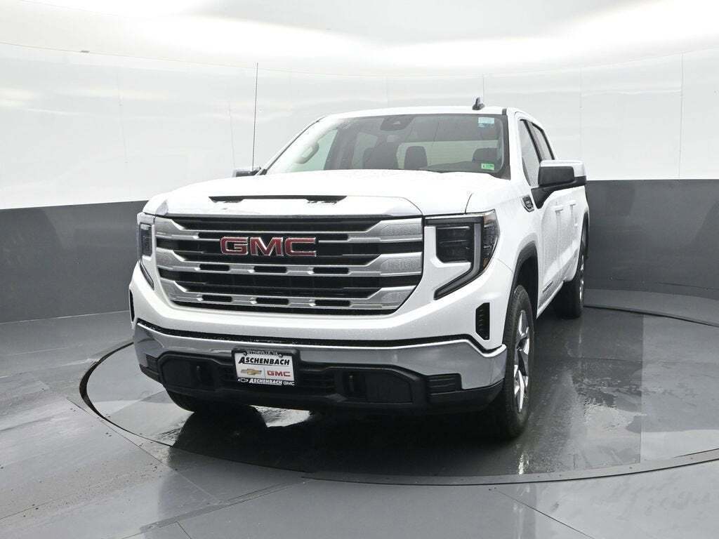 2025 GMC Sierra 1500 SLE