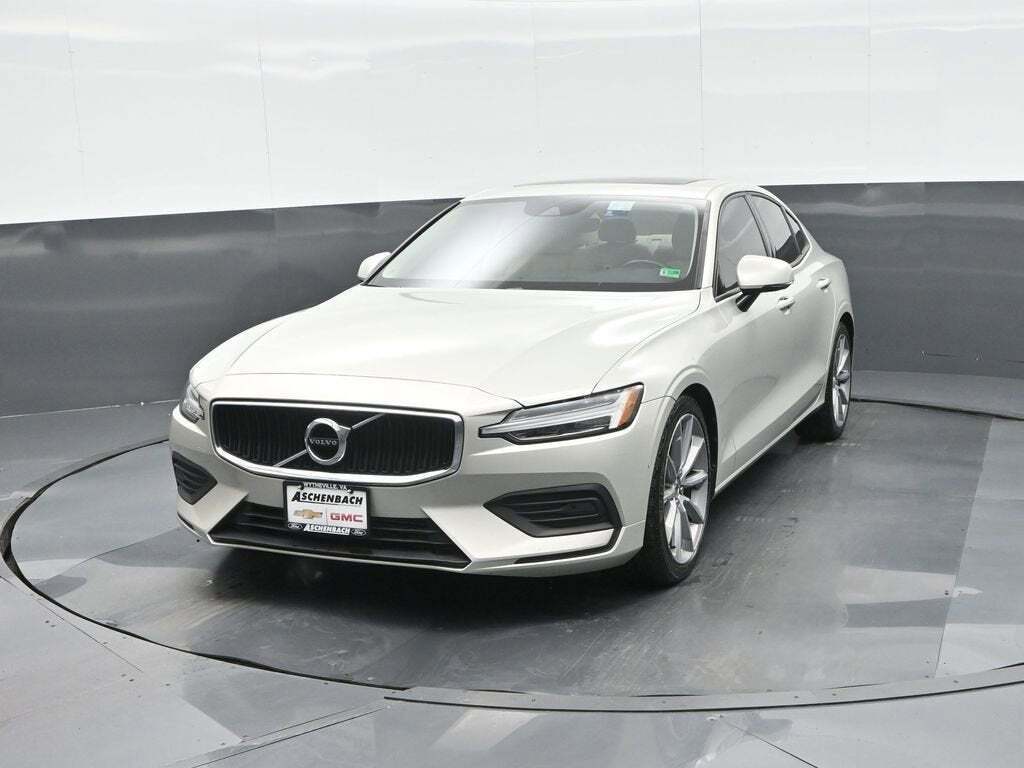 2019 Volvo S60 T5 Momentum