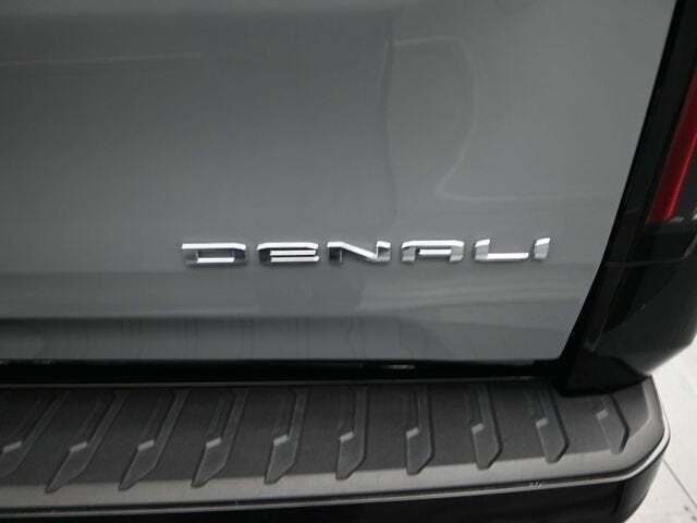 2025 GMC Sierra EV Denali