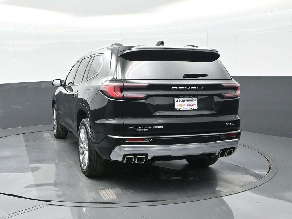 2025 GMC Acadia Denali