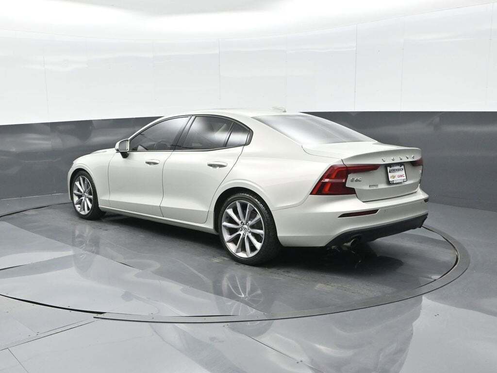 2019 Volvo S60 T5 Momentum