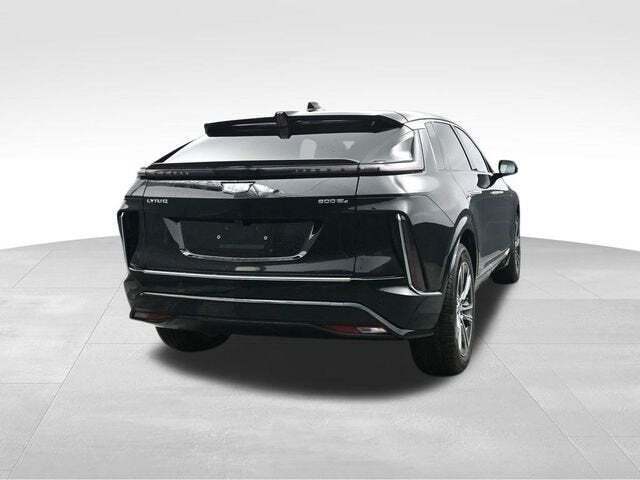 2025 Cadillac LYRIQ Luxury 1