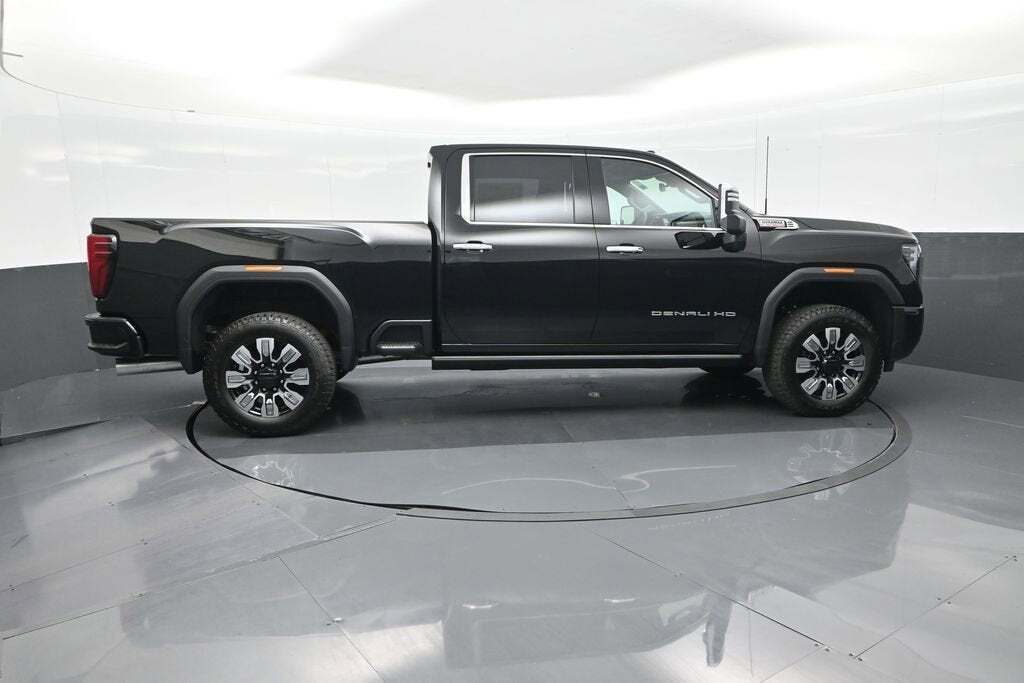2025 GMC Sierra 2500HD Denali
