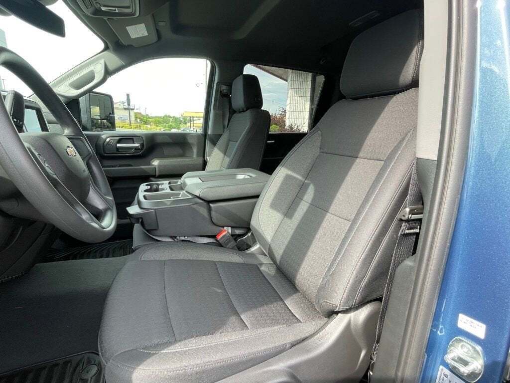 2025 Chevrolet Silverado 2500HD Custom