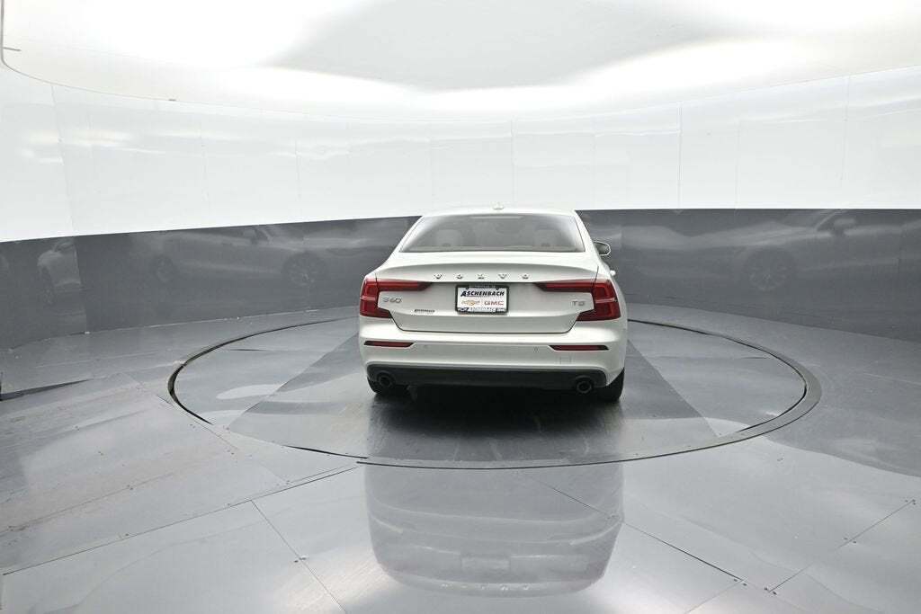 2019 Volvo S60 T5 Momentum