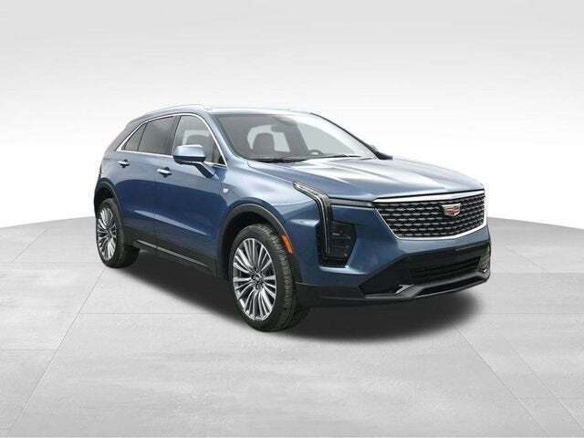 2025 Cadillac XT4 Premium Luxury