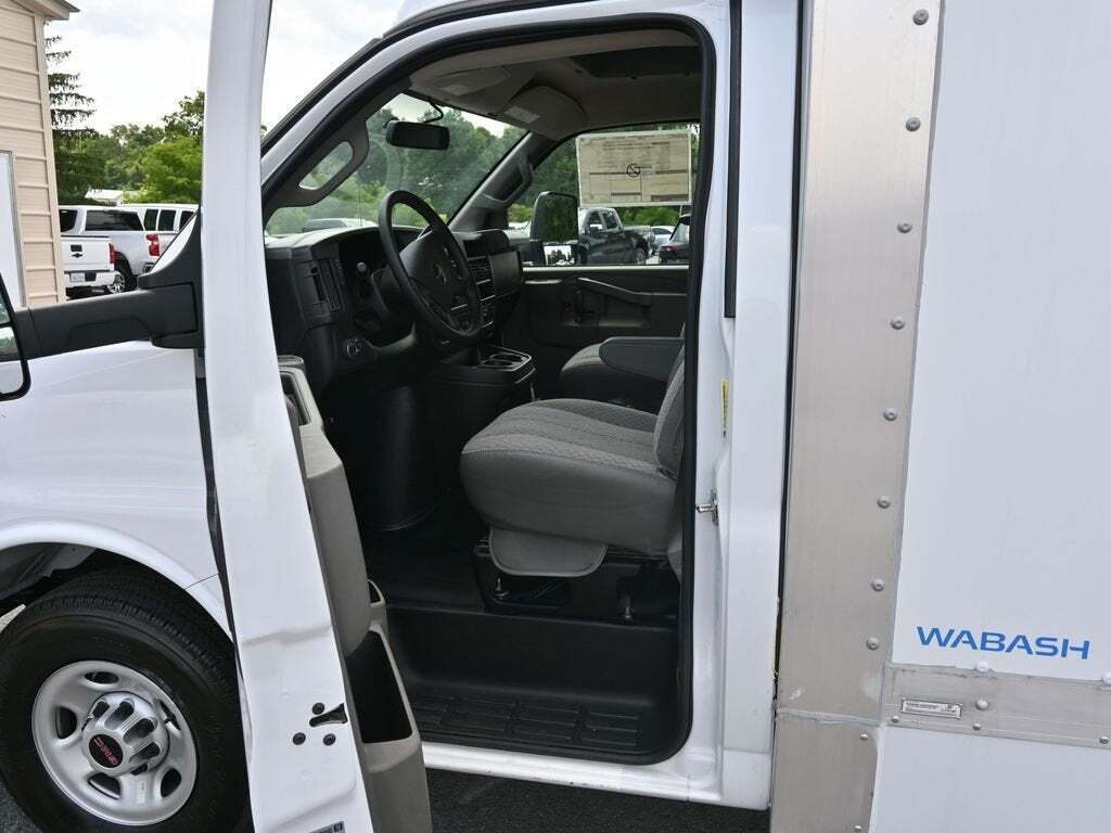 2023 GMC Savana 3500