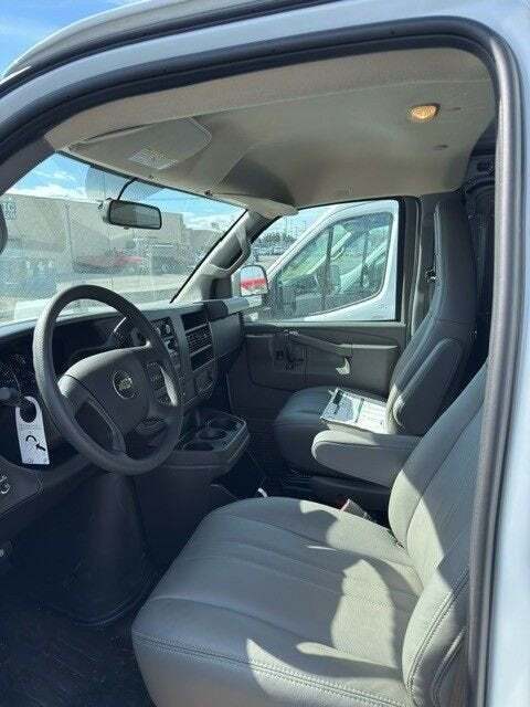2024 Chevrolet Express 2500
