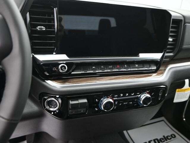 2025 GMC Sierra 1500 Elevation Standard