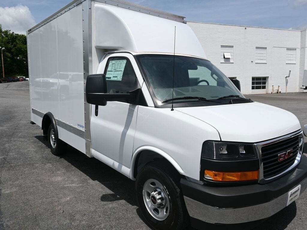 2023 GMC Savana 3500