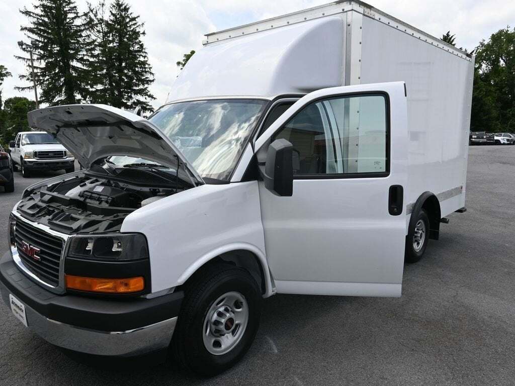 2023 GMC Savana 3500