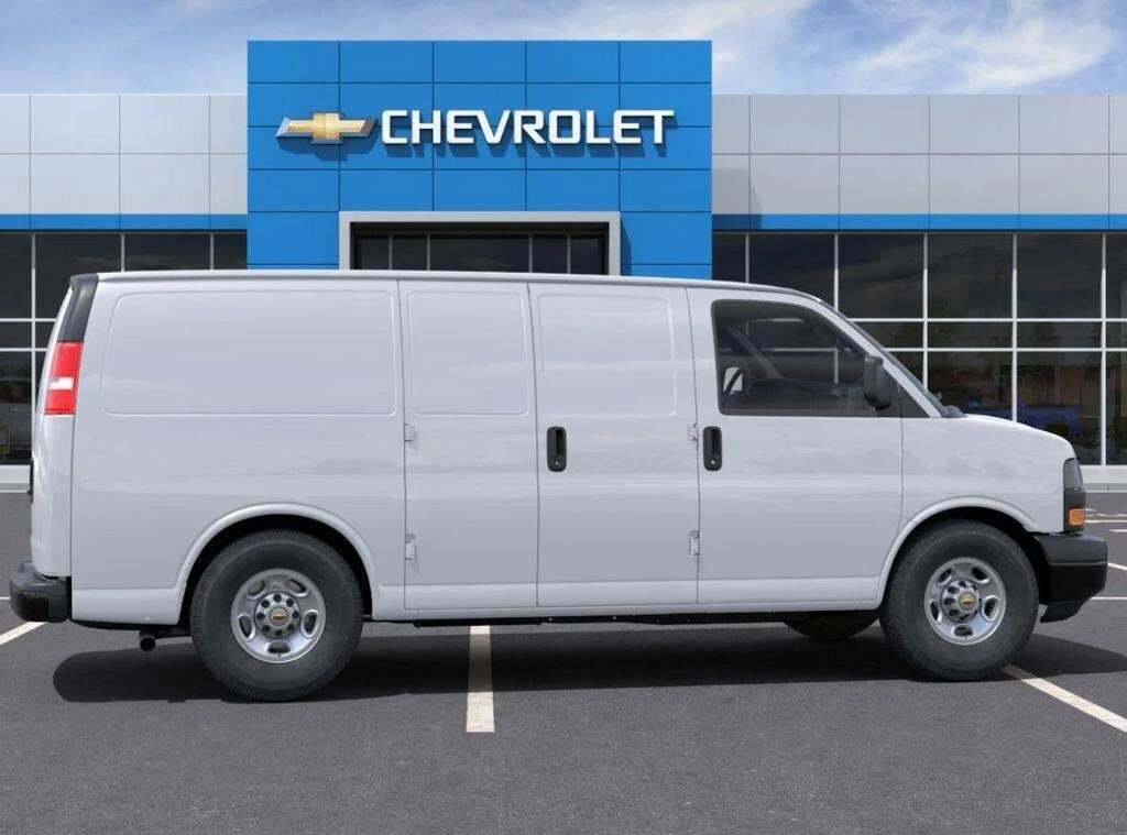 2024 Chevrolet Express 2500