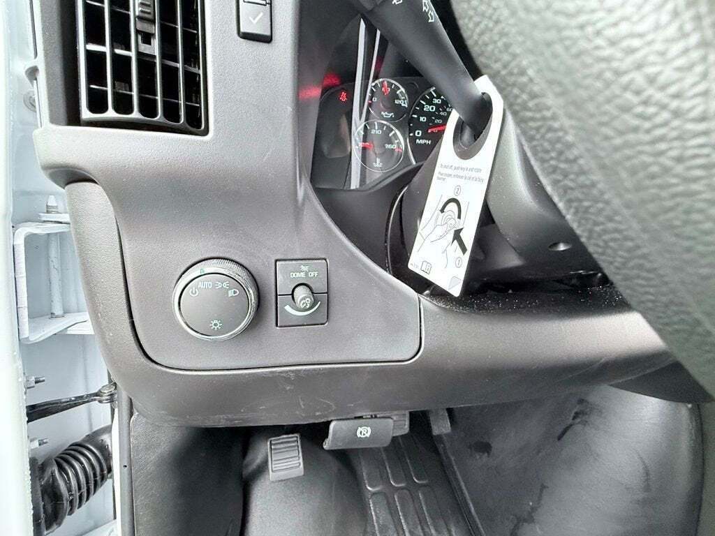 2025 GMC Savana 3500