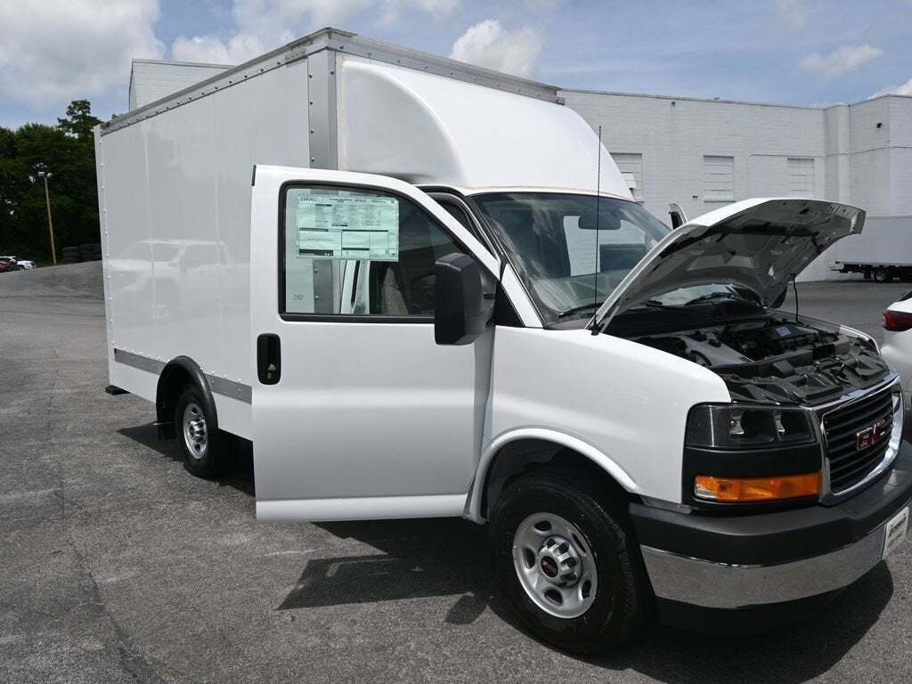2023 GMC Savana 3500