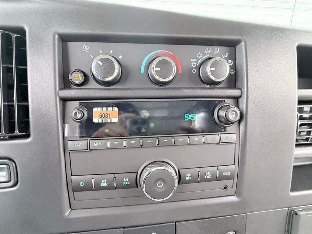2025 GMC Savana 3500