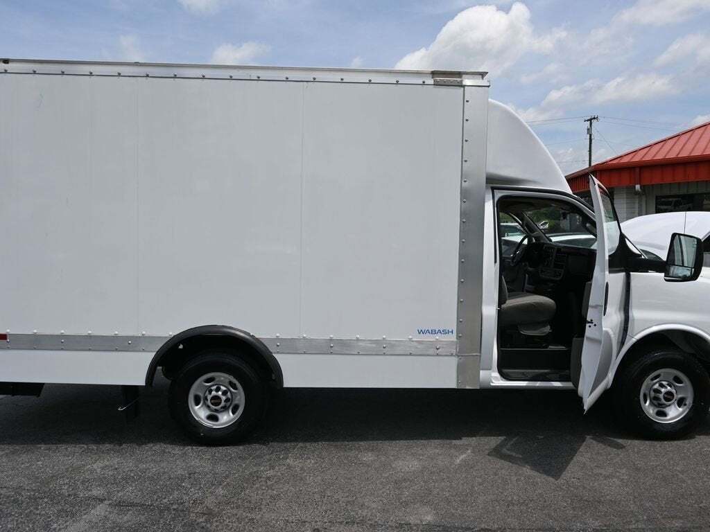 2023 GMC Savana 3500
