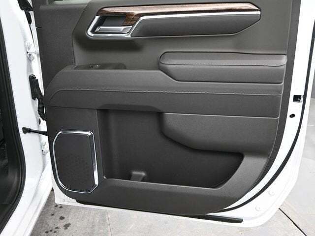 2025 GMC Sierra 1500 Elevation Standard