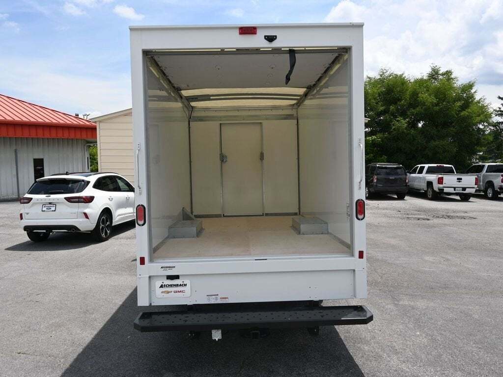 2023 GMC Savana 3500
