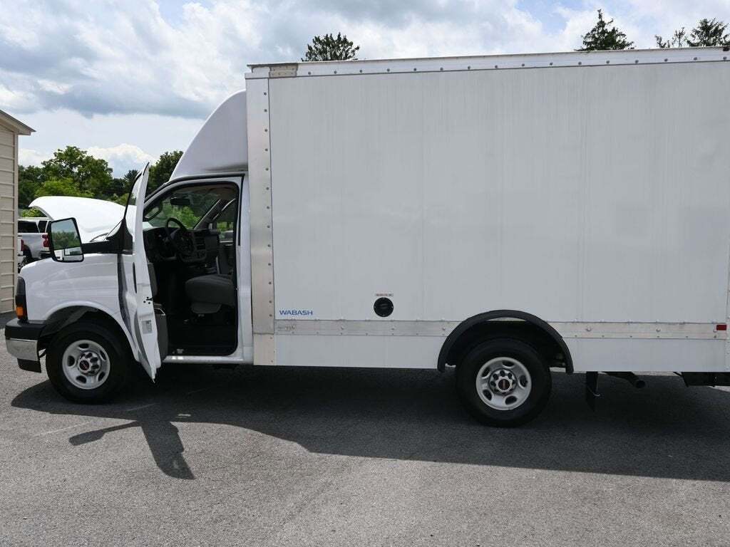 2023 GMC Savana 3500