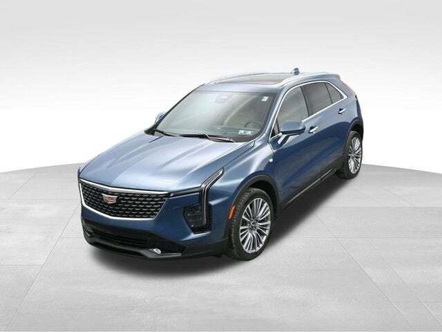 2025 Cadillac XT4 Premium Luxury
