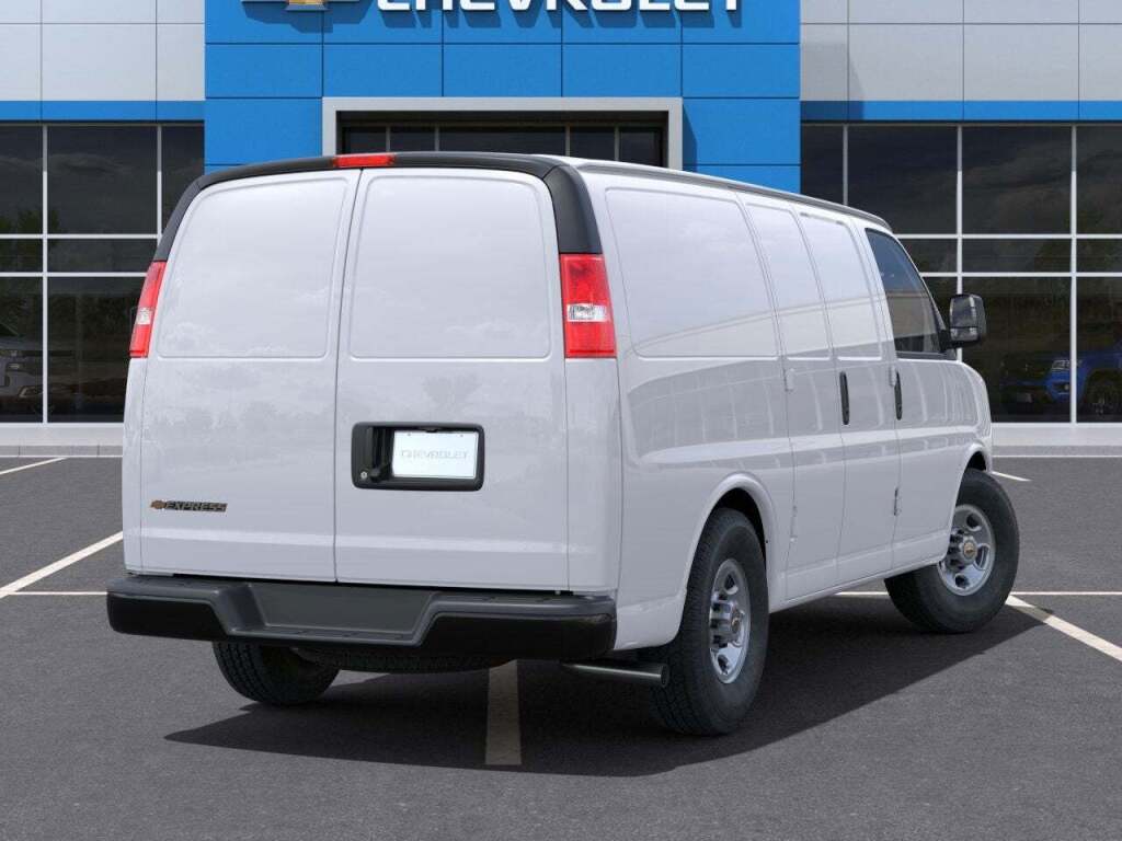 2024 Chevrolet Express 2500