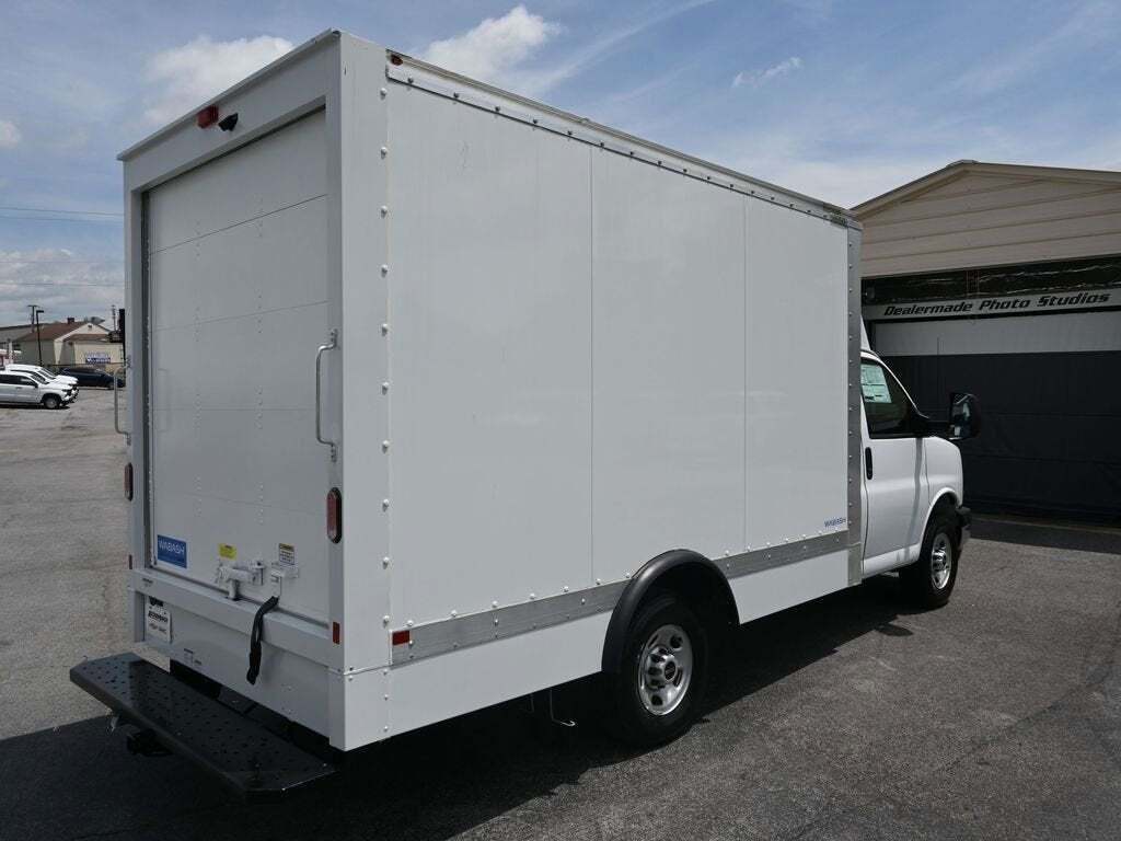 2023 GMC Savana 3500