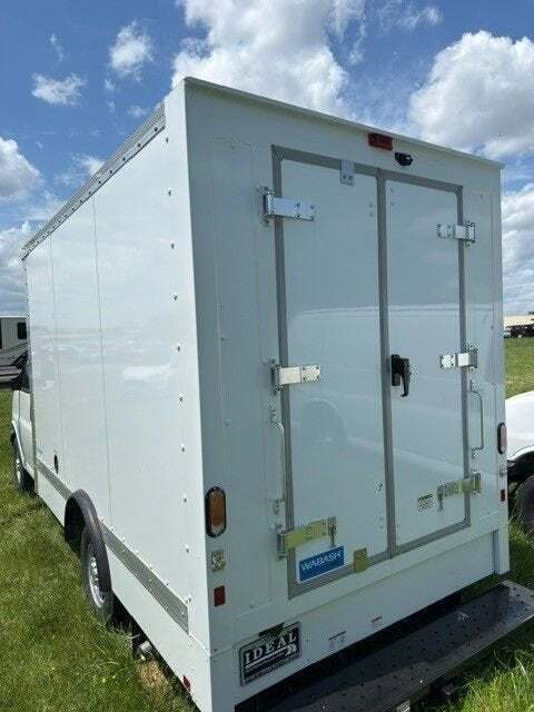 2025 Chevrolet Express 3500