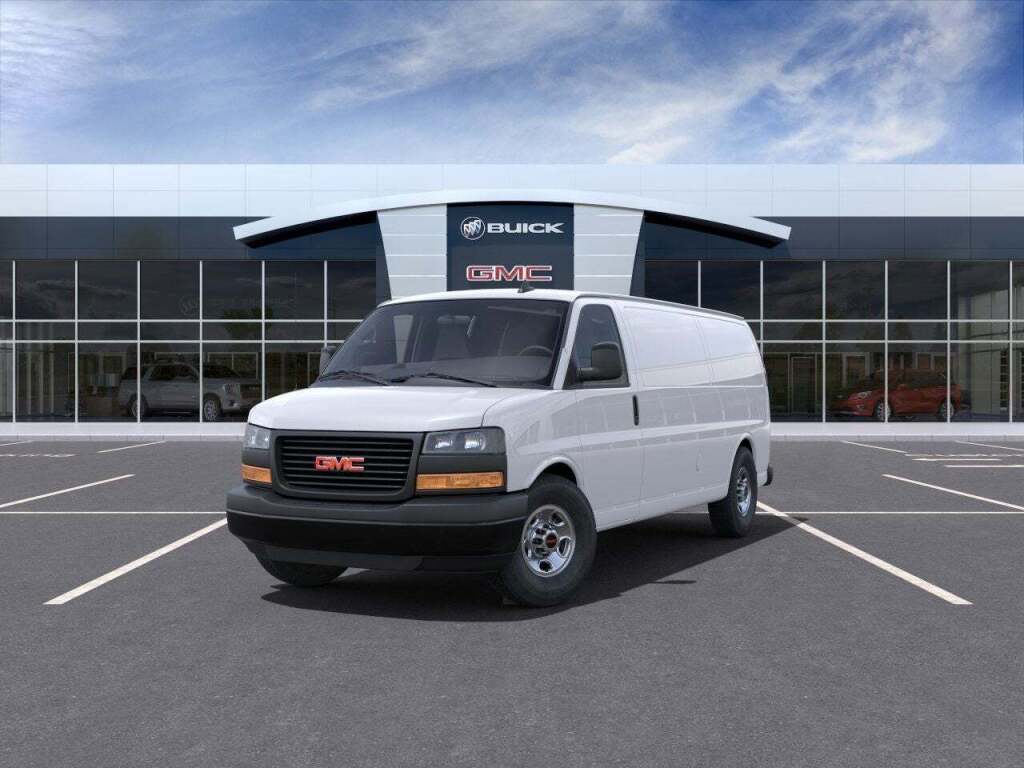 2025 GMC Savana 3500