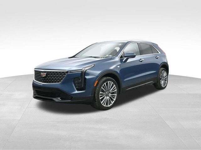 2025 Cadillac XT4 Premium Luxury
