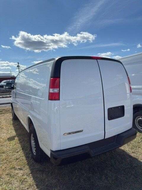 2024 Chevrolet Express 2500