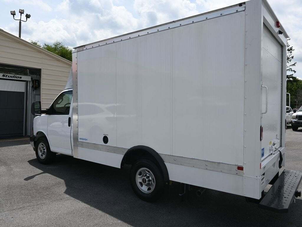 2023 GMC Savana 3500