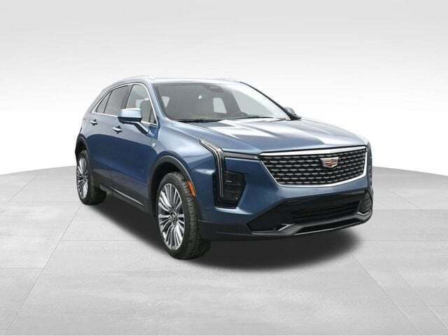 2025 Cadillac XT4 Premium Luxury