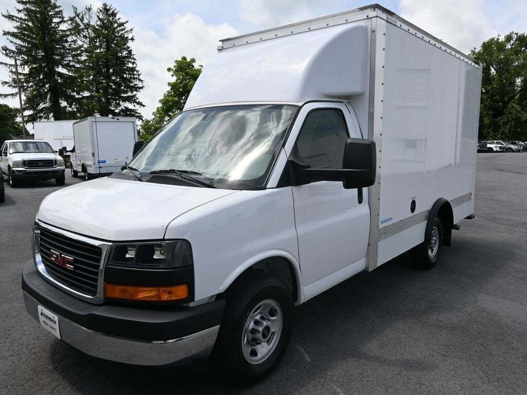 2023 GMC Savana 3500