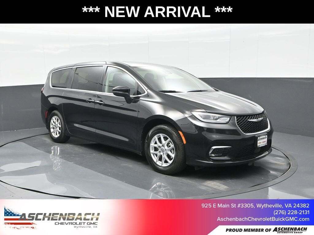 2023 Chrysler Pacifica Touring L