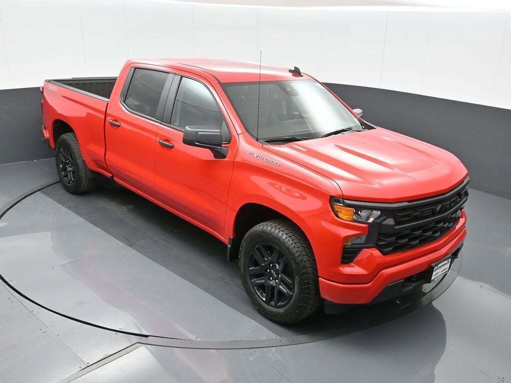 2025 Chevrolet Silverado 1500 Custom