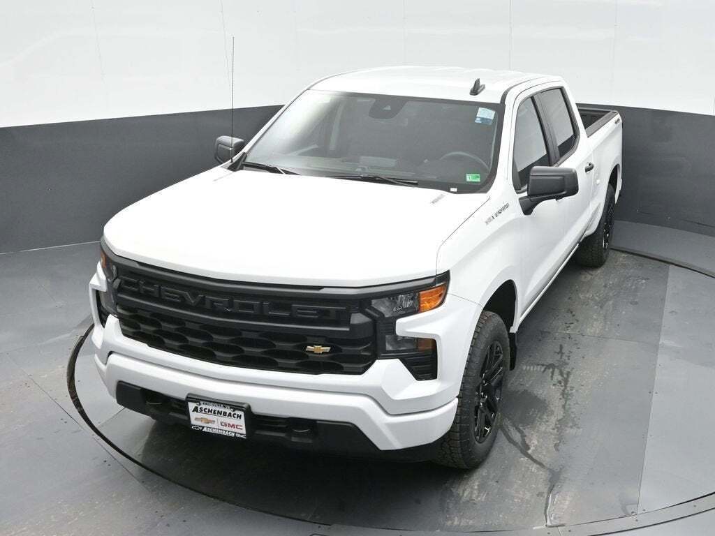 2025 Chevrolet Silverado 1500 Custom