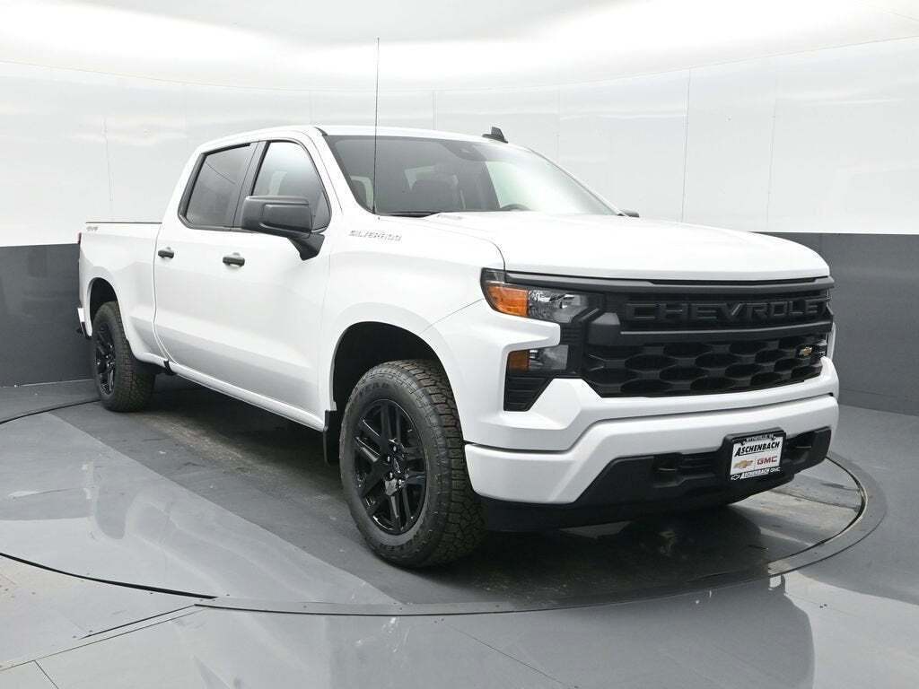 2025 Chevrolet Silverado 1500 Custom