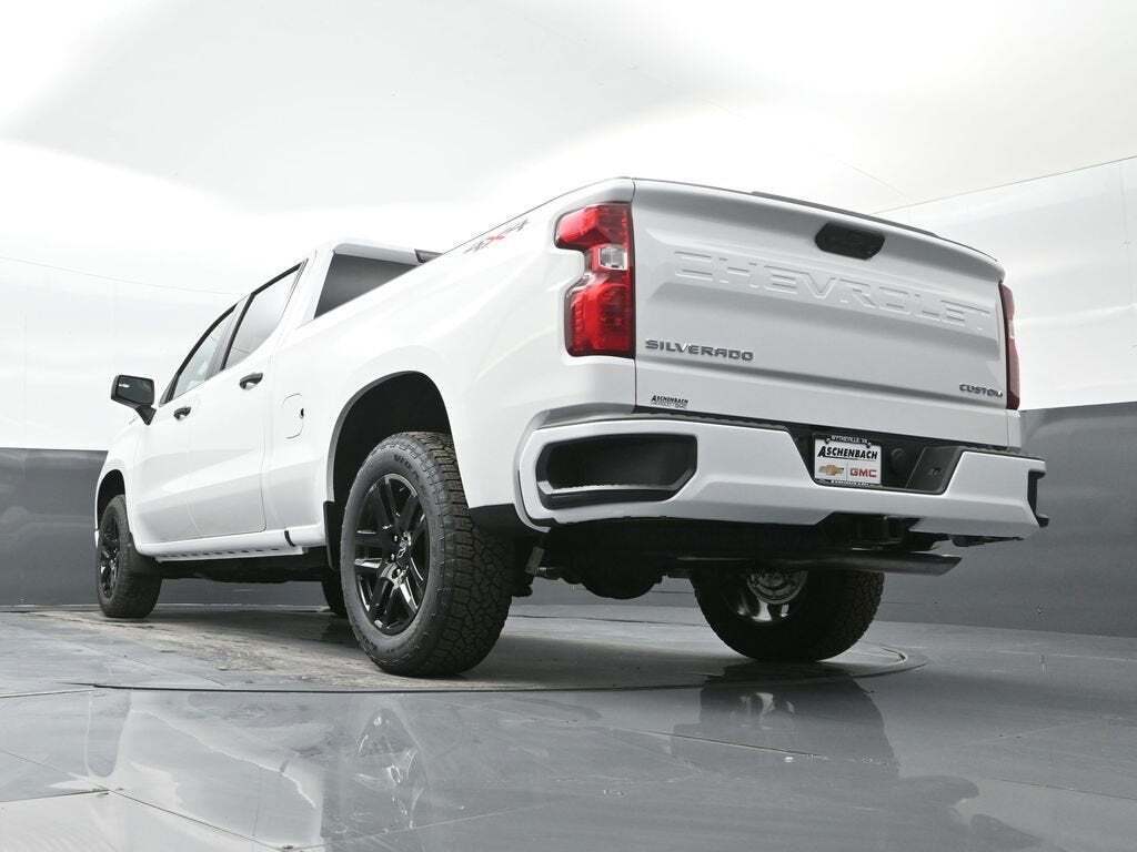 2025 Chevrolet Silverado 1500 Custom
